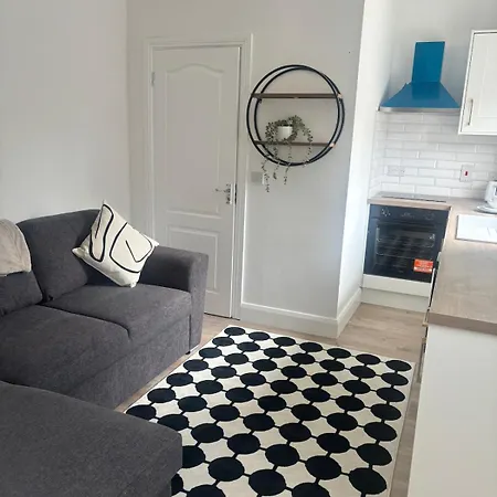 Quarry Apartment *